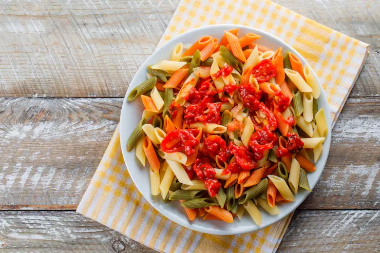 penne-pasta-with-tomato-sauce-plate
